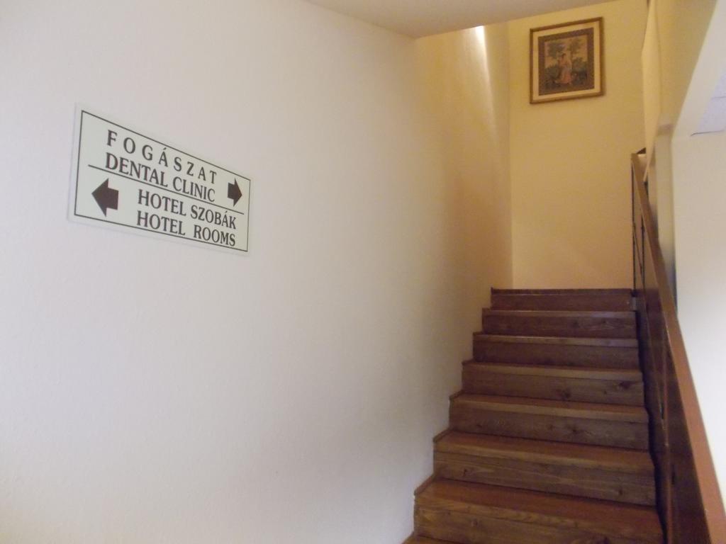 Hotel Central King Βουδαπέστη Εξωτερικό φωτογραφία